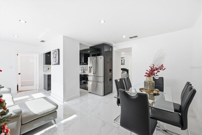 2521 W Minnehaha St in Tampa, FL - Building Photo - Building Photo