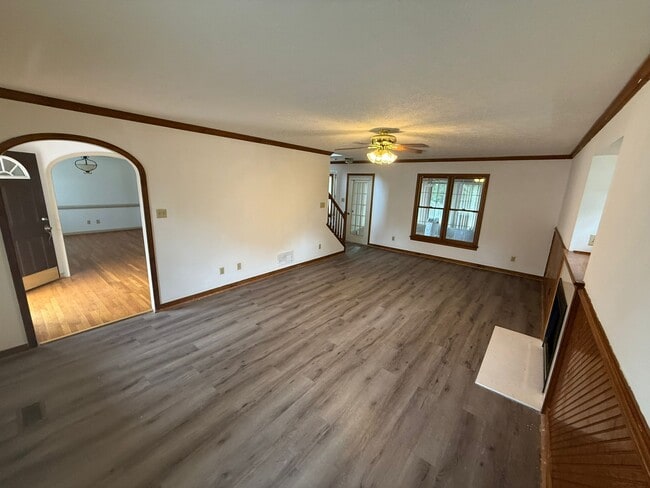 8207 Whirlaway Dr in Midlothian, VA - Building Photo - Building Photo
