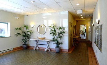 The Willows at Park Pointe in West New York, NJ - Foto de edificio - Building Photo