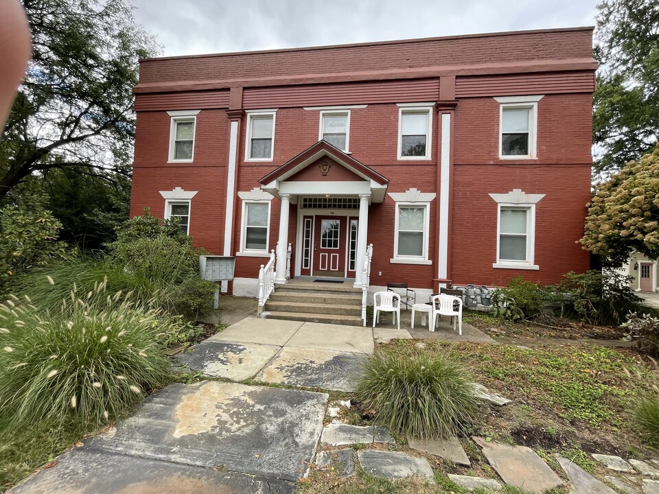 169 College Ave in Beaver, PA - Building Photo