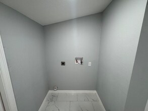 2690 Sample St in Kissimmee, FL - Building Photo - Building Photo