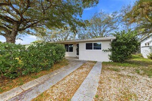 4561 SW 25th Terrace in Fort Lauderdale, FL - Building Photo