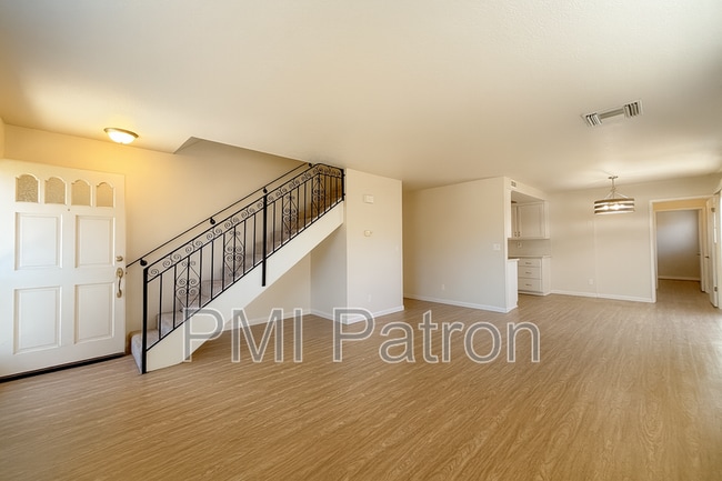 10784 Pine St in Los Alamitos, CA - Building Photo - Building Photo