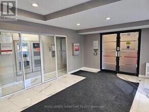 155 Hillcrest Ave in Mississauga, ON - Building Photo - Building Photo