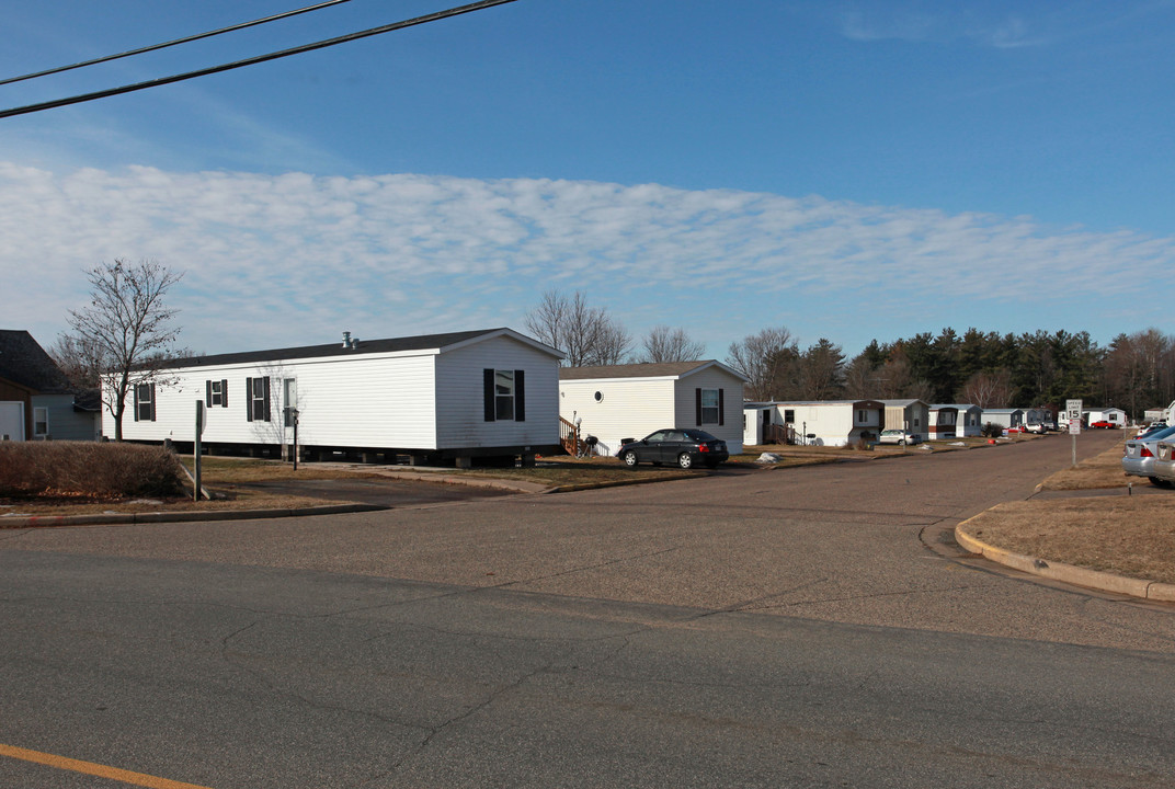 Wilson Mobile Estates in Menomonie, WI - Building Photo