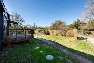 1403 Lipan Trail in Austin, TX - Building Photo - Building Photo