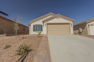 844 W Calle El Acuario in Sahuarita, AZ - Building Photo