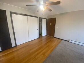 2114 Valleyhigh Dr NW, Unit B207 in Rochester, MN - Building Photo - Building Photo