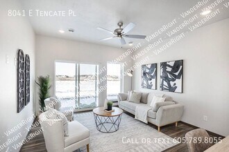8041 E Tencate Pl in Sioux Falls, SD - Building Photo - Building Photo