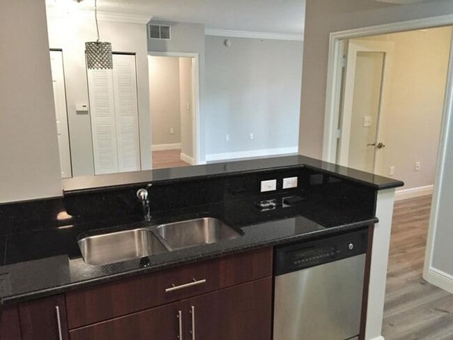 4905 Midtown Ln in Palm Beach Gardens, FL - Building Photo - Building Photo