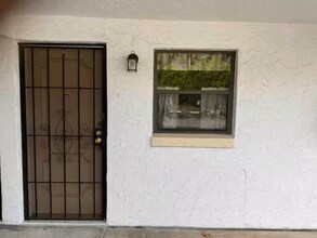 1500 Virginia Ave in Daytona Beach, FL - Foto de edificio - Building Photo