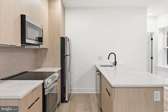 1502 S 52nd St in Philadelphia, PA - Foto de edificio - Building Photo