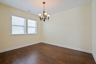 221 Macy Grove Dr in Chapel Hill, NC - Building Photo - Building Photo