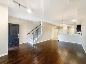 2208 Kavanaugh Blvd in Oklahoma City, OK - Foto de edificio - Building Photo