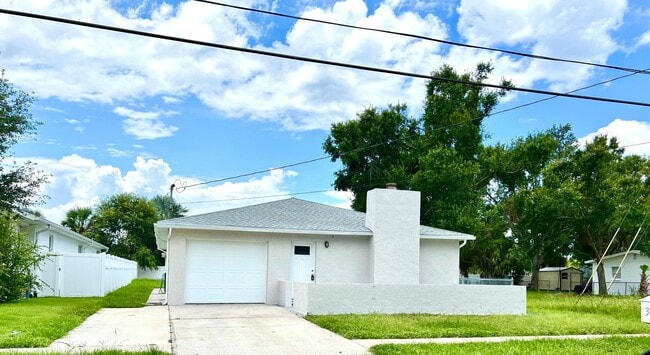 property at 3818 W Iowa Ave