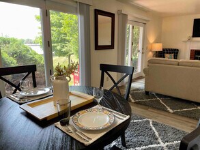 1335 Summit Ave in Oshkosh, WI - Building Photo - Building Photo