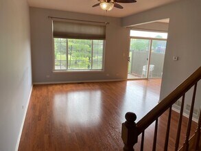 1125 Coventry Cir in Glendale Heights, IL - Building Photo - Building Photo
