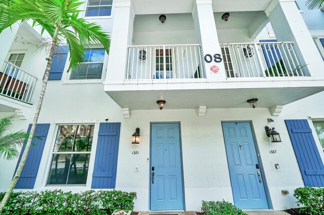 1381 Piazza Delle Pallottole in Boynton Beach, FL - Building Photo - Building Photo