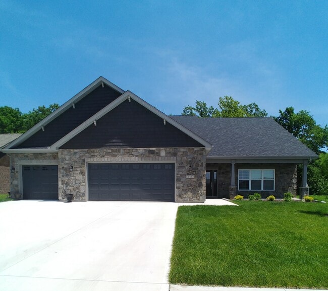 818 Bluegrass Trail in Kokomo, IN - Building Photo - Building Photo
