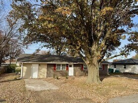 1105 Eubanks St in Decatur, AR - Building Photo