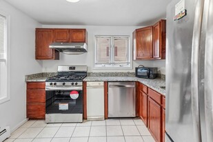 202 W 6th St, Unit 202 in Boston, MA - Building Photo - Building Photo