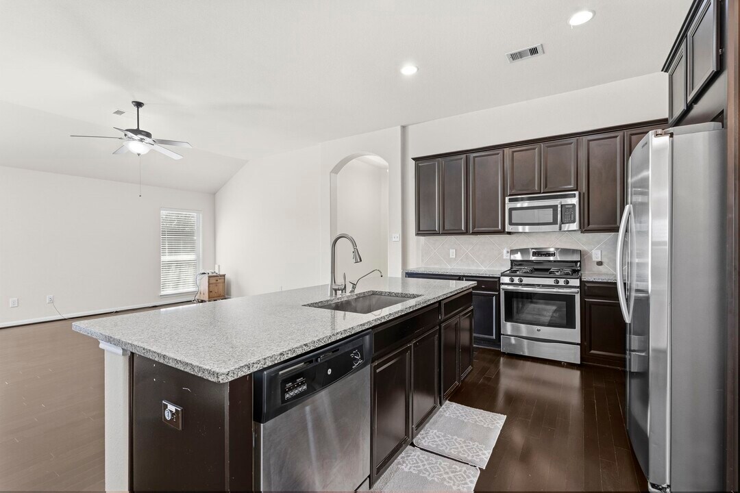 18751 Majestic Vista Ln in Richmond, TX - Building Photo