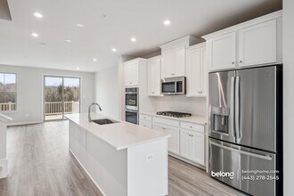 3429 Saint Robin Ln in Bowie, MD - Foto de edificio - Building Photo