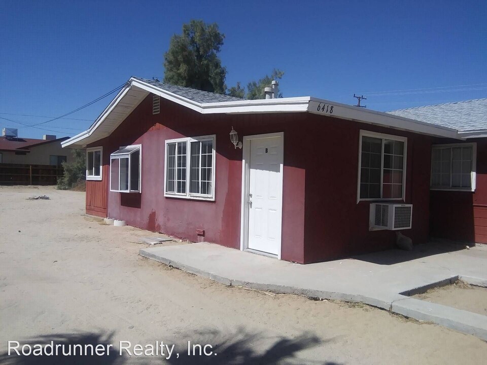 6418 East Ct in Twentynine Palms, CA - Foto de edificio