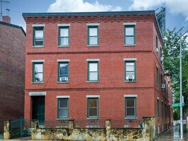 74 Fairmont St, Unit #1 in Cambridge, MA - Building Photo