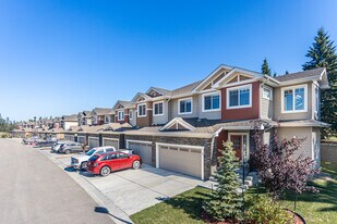 94 Longview Pt in Spruce Grove, AB - Building Photo