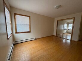 8622 W Berwyn Ave, Unit 3N in Chicago, IL - Building Photo
