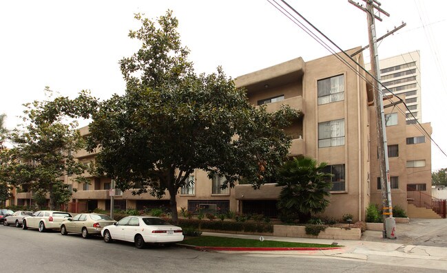 Bentley Monica Apartments in Los Angeles, CA - Building Photo - Building Photo