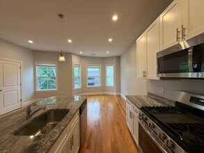 12 Islington St, Unit 2 in Boston, MA - Building Photo - Building Photo
