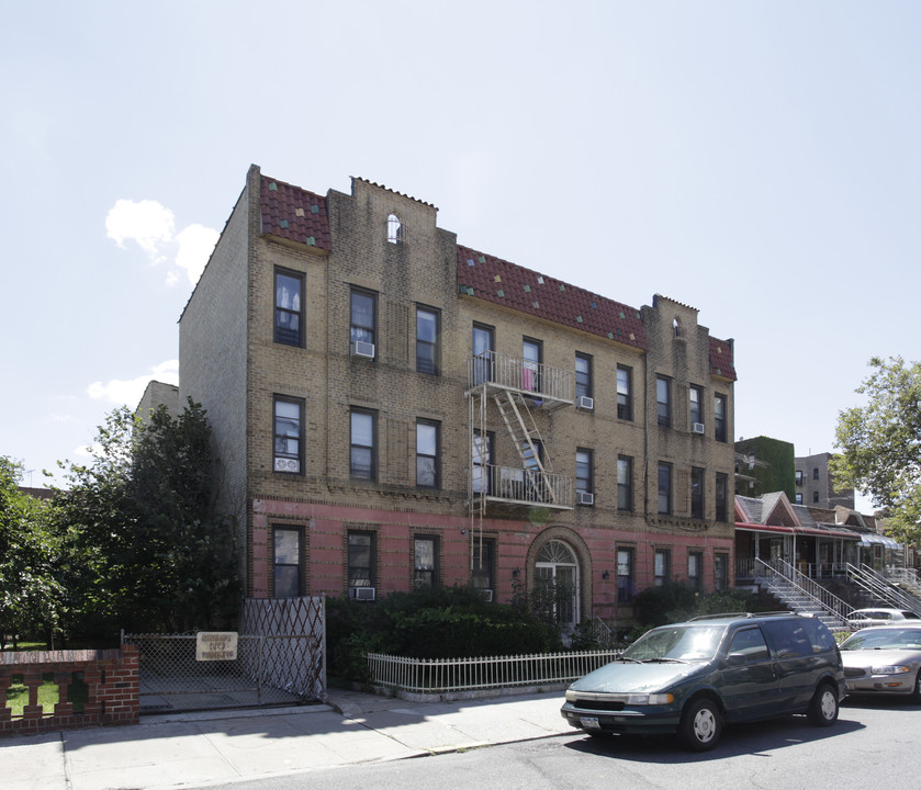 195 Bay 29th St in Brooklyn, NY - Building Photo