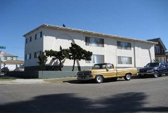 304 E 5th St in National City, CA - Foto de edificio - Building Photo