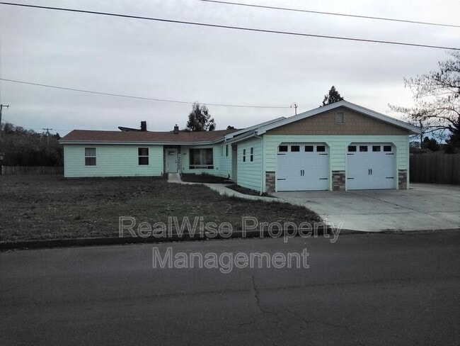 property at 2347 Cannon Ave