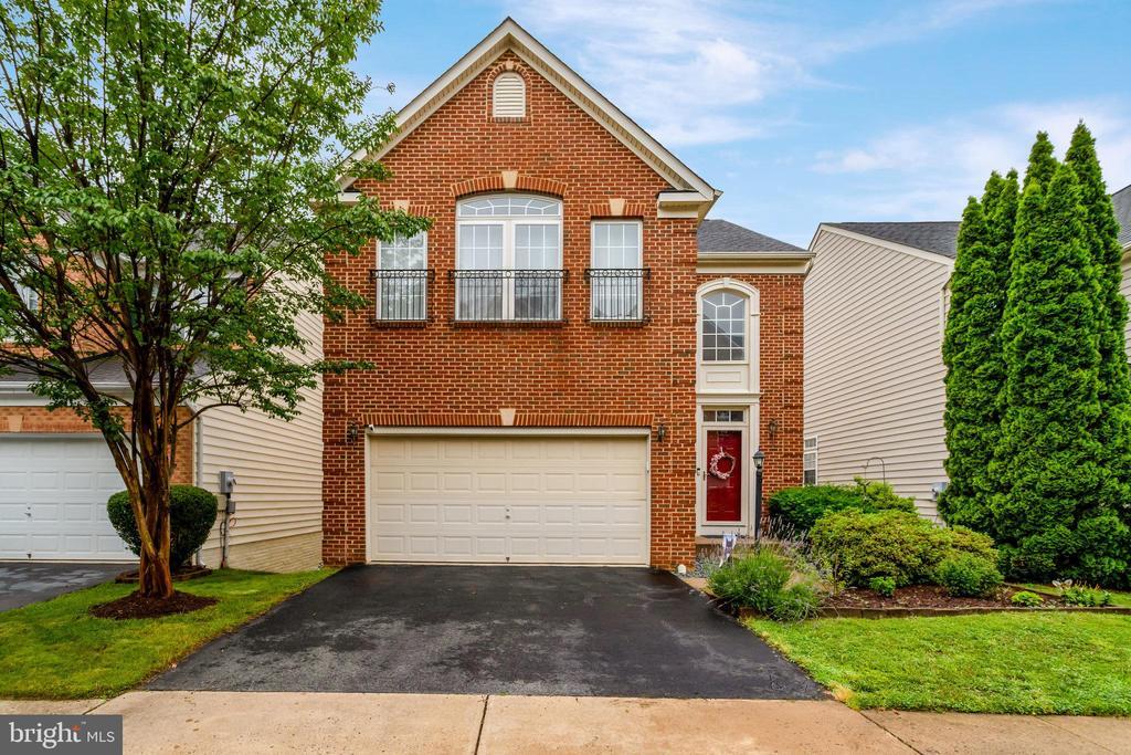 6809 Morning Brook Terrace in Alexandria, VA - Building Photo