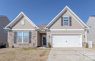 4471 Dover Ct in Denver, NC - Building Photo