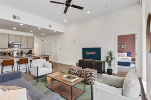 127 Carondelet St, Unit ID1338777P in New Orleans, LA - Building Photo