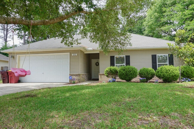 212 Ladue Ave in Crestview, FL - Building Photo - Building Photo