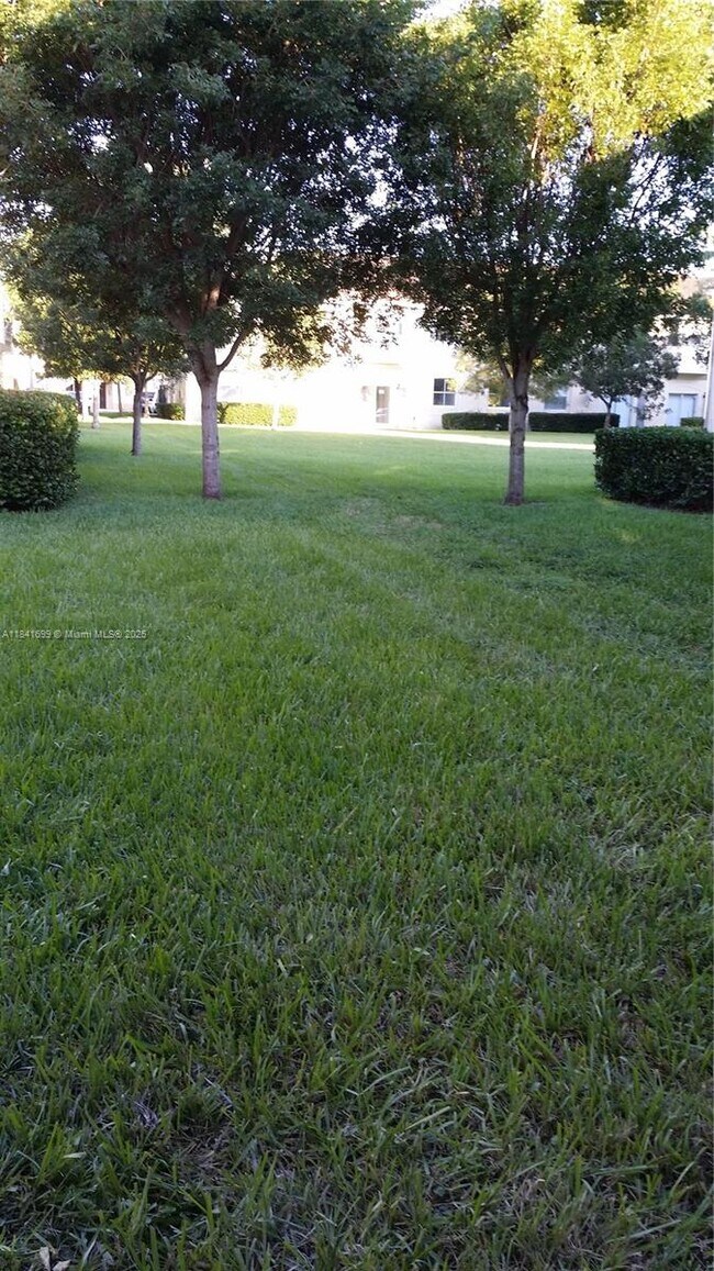 1536 SE 26th St in Homestead, FL - Building Photo - Building Photo