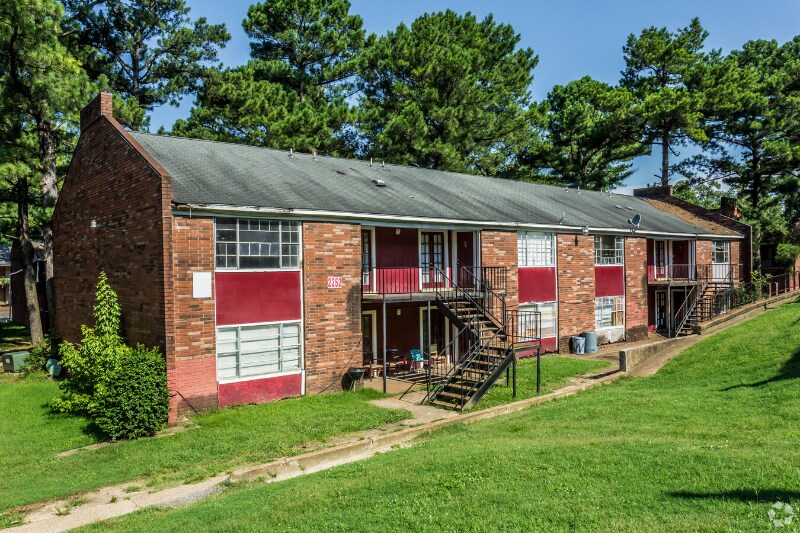 2295 Candlewyck Cir in Memphis, TN - Building Photo