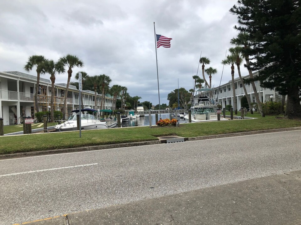 1001 Inlet Cir in Venice, FL - Foto de edificio