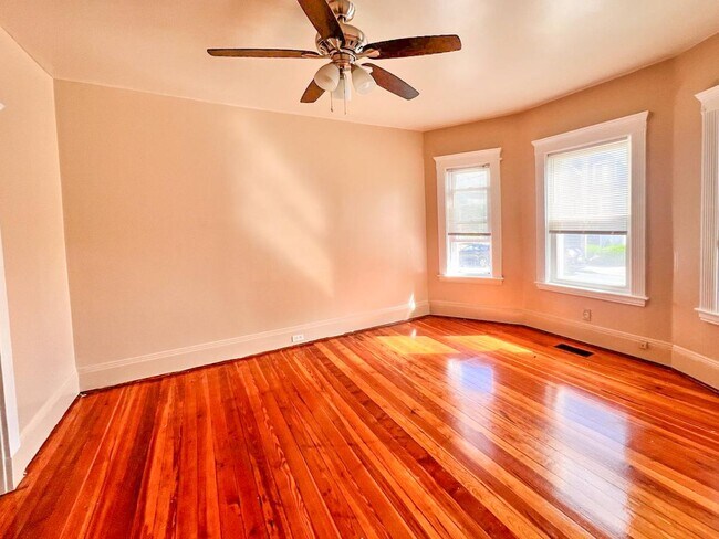 35 Morris St in Everett, MA - Building Photo - Building Photo