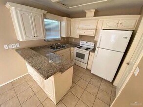 4119 W La Guardia Ln, Unit 2 in Edinburg, TX - Building Photo - Building Photo