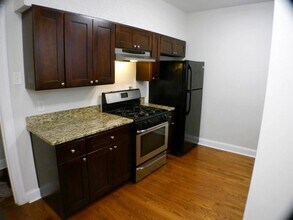 1948 E 72nd Pl in Chicago, IL - Building Photo - Building Photo