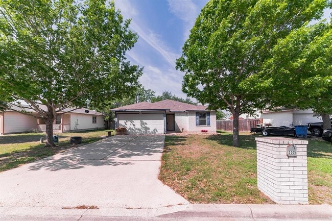 property at 3005 Tyler Ln