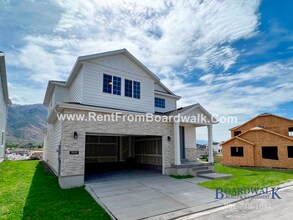 9848 Sunnybank Pl in Highland, UT - Building Photo - Building Photo