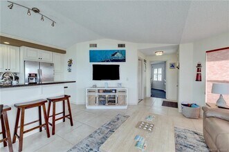 10701 S Ocean Dr in Jensen Beach, FL - Building Photo - Building Photo