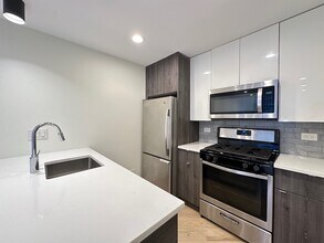 959 W Grace St in Chicago, IL - Building Photo - Building Photo